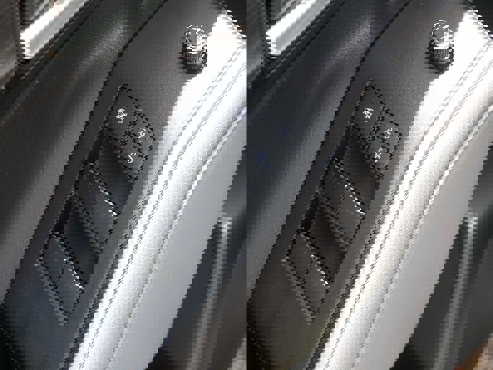 Used 2020 Toyota Highlander Platinum image 16