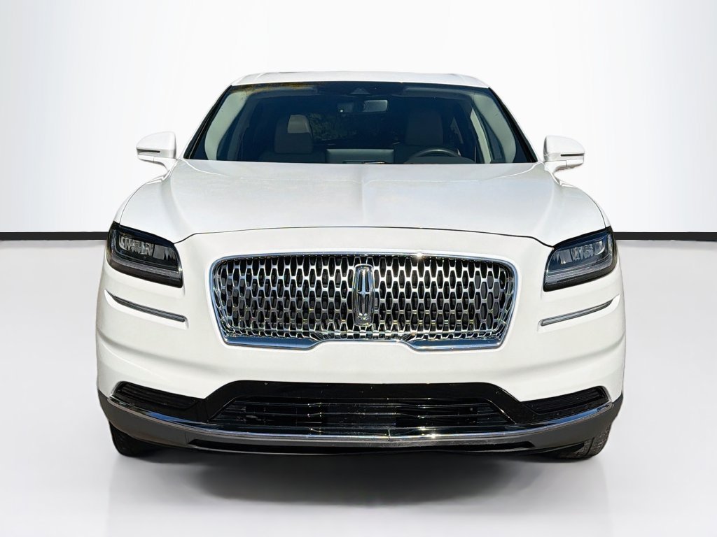 Used 2023 Lincoln Nautilus Reserve AWD/4WD image 2
