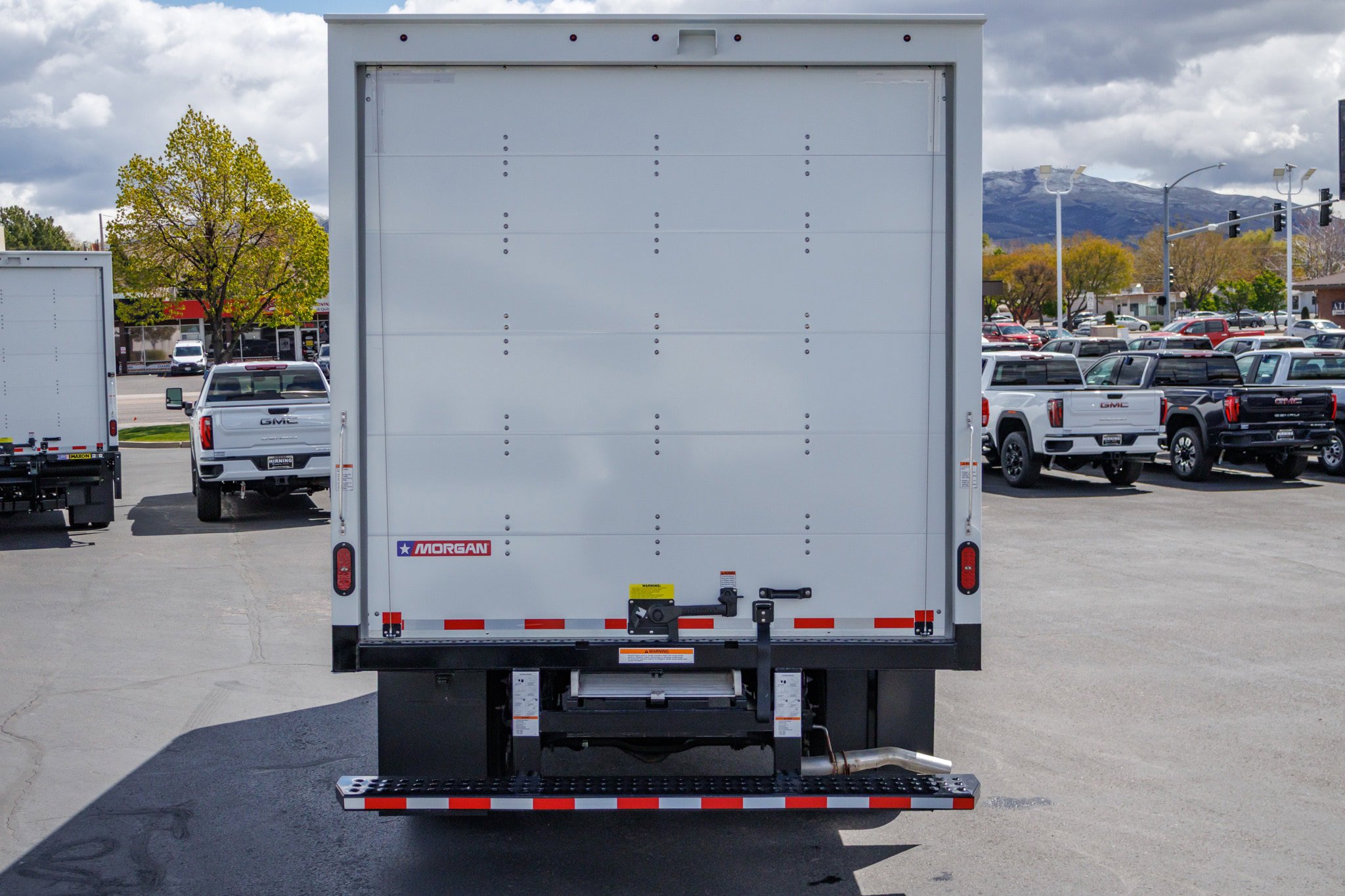 New 2025 GMC Savana 4500 w/ Driver Convenience Package RWD image 4