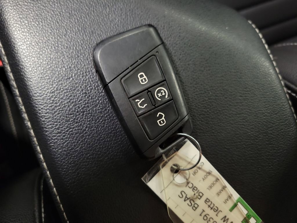Used 2024 Volkswagen Jetta SE FWD image 15