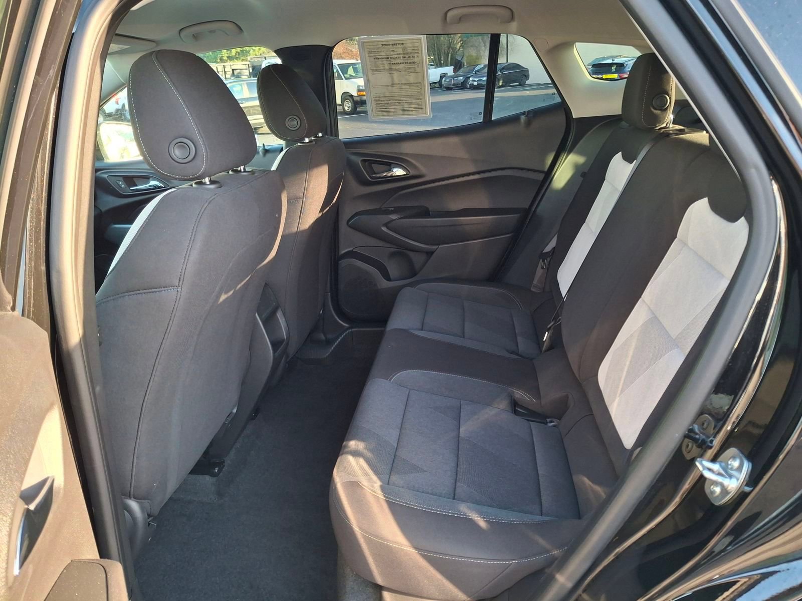 Certified 2025 Chevrolet Trax LS image 18