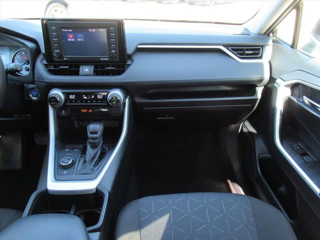 Used 2022 Toyota RAV4 XLE image 15