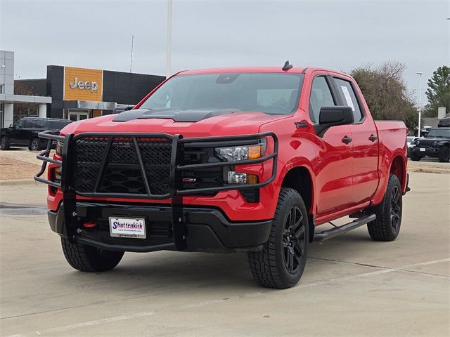 Used 2025 Chevrolet Silverado 1500 Custom Trail Boss w/ LPO, Dark Essentials Package image 3