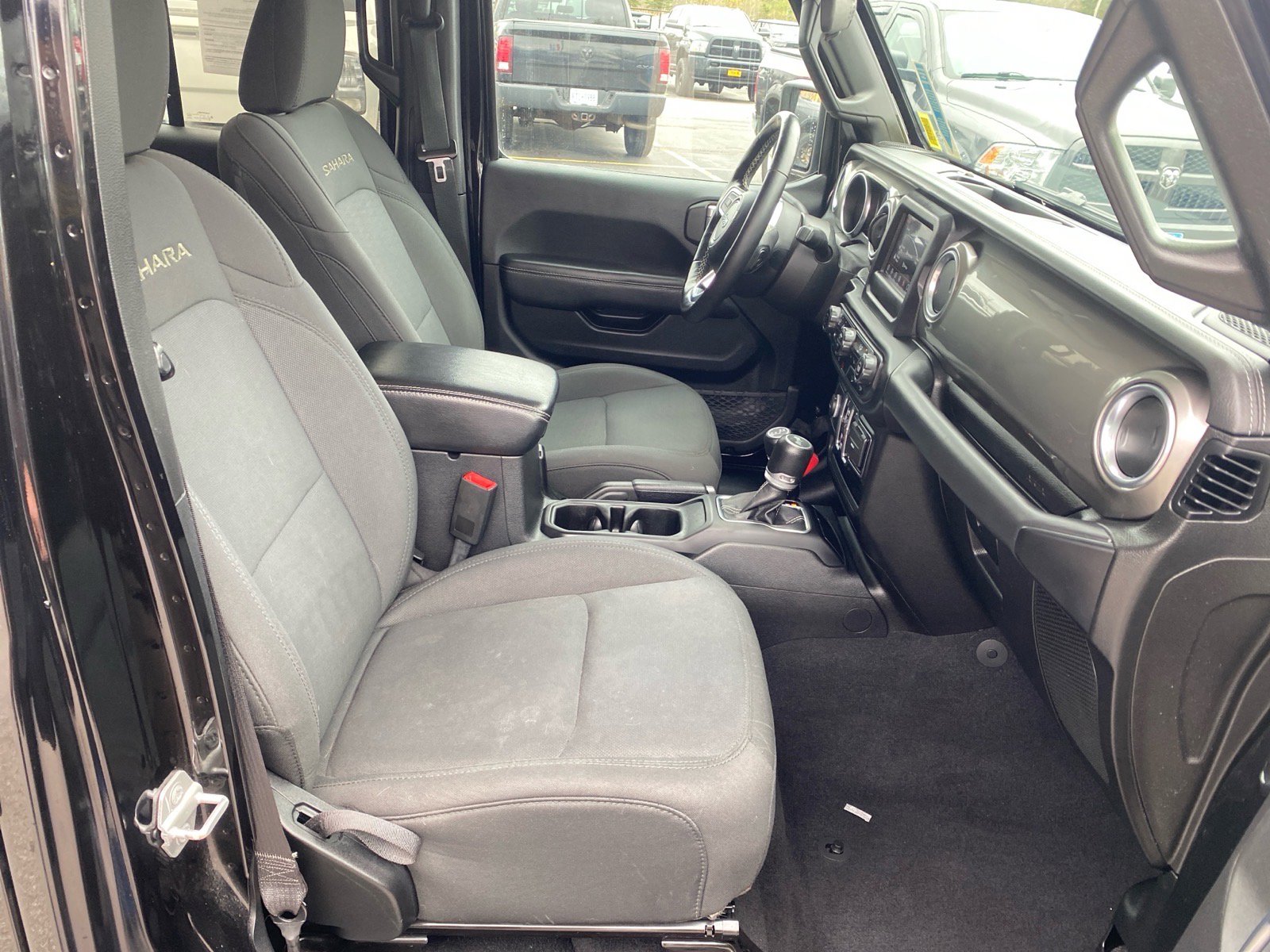 Used 2020 Jeep Wrangler Unlimited Sahara w/ Cold Weather Group image 25