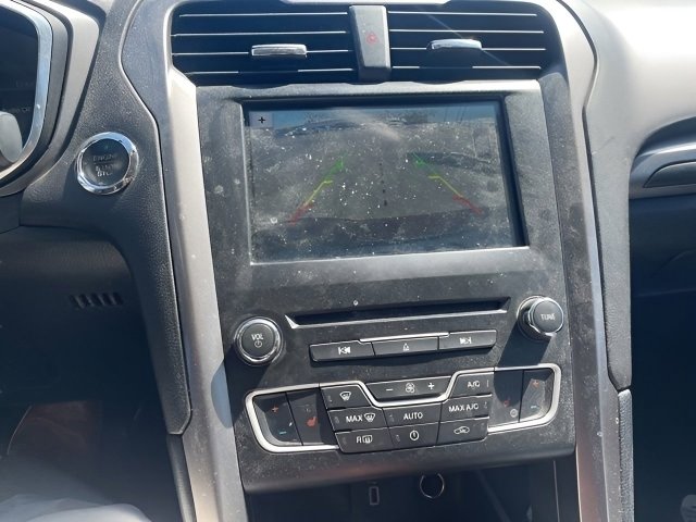 Used 2017 Ford Fusion SE w/ Fusion SE Technology Package image 21