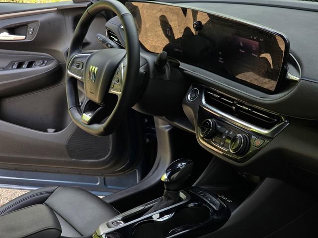 Used 2025 Buick Envista Sport Touring w/ Convenience I Package FWD image 11