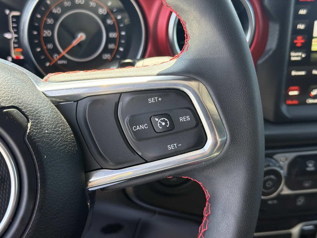 Used 2023 Jeep Wrangler Unlimited Rubicon AWD/4WD image 10