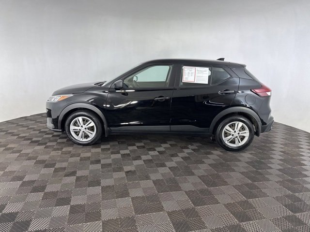 Used 2022 Nissan Kicks S image 8