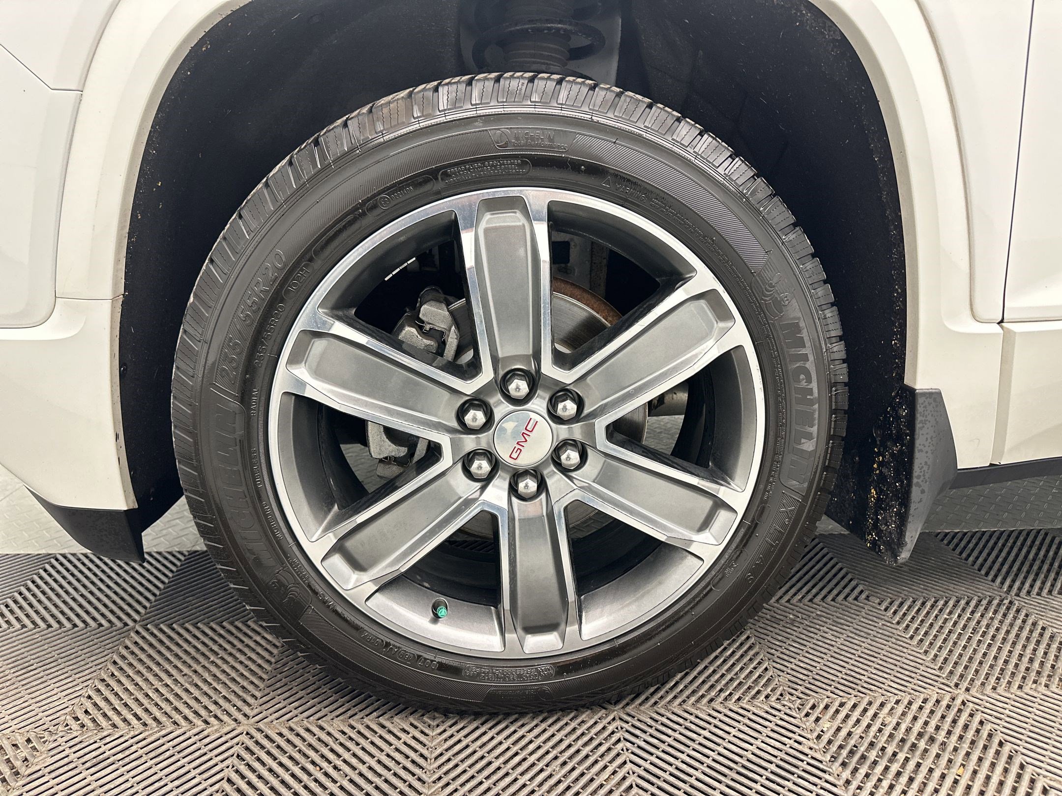 Used 2017 GMC Acadia Denali w/ Technology Package image 12