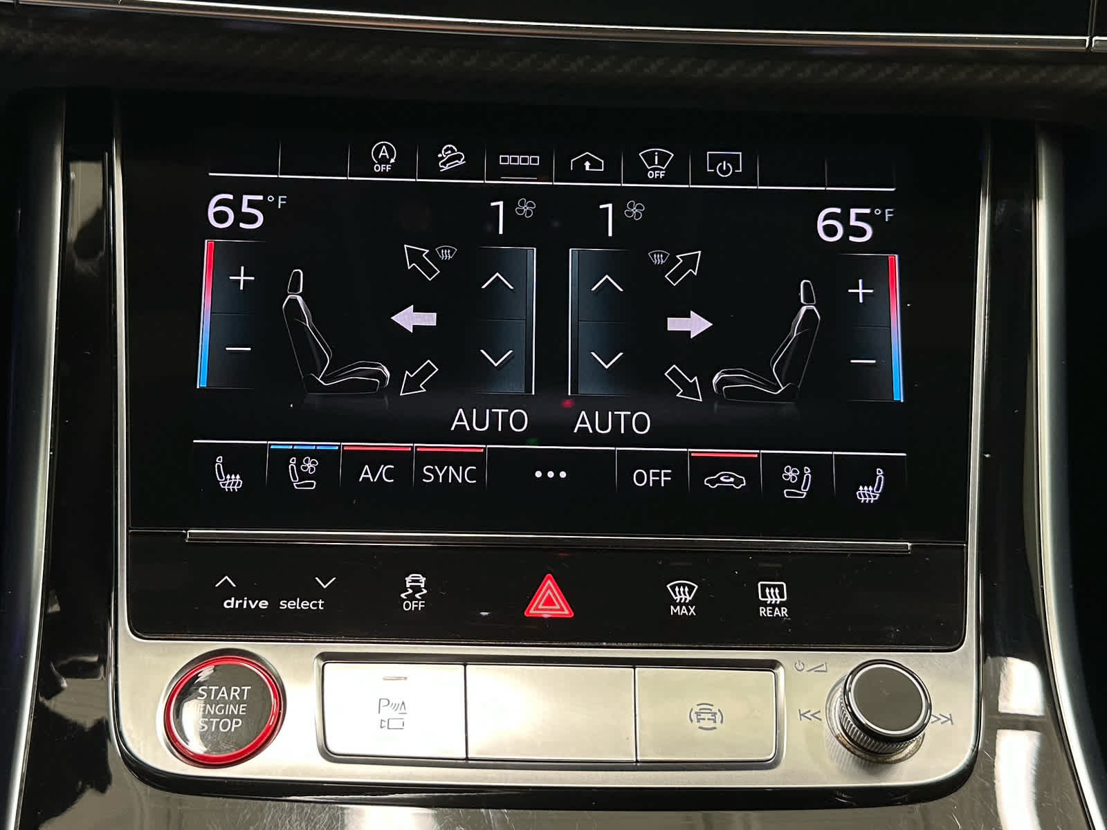 Used 2021 Audi RS Q8 w/ Carbon Optic Package AWD/4WD image 28