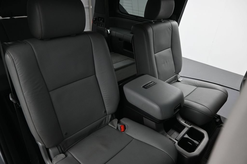 Used 2017 Toyota Sequoia Platinum AWD/4WD image 13