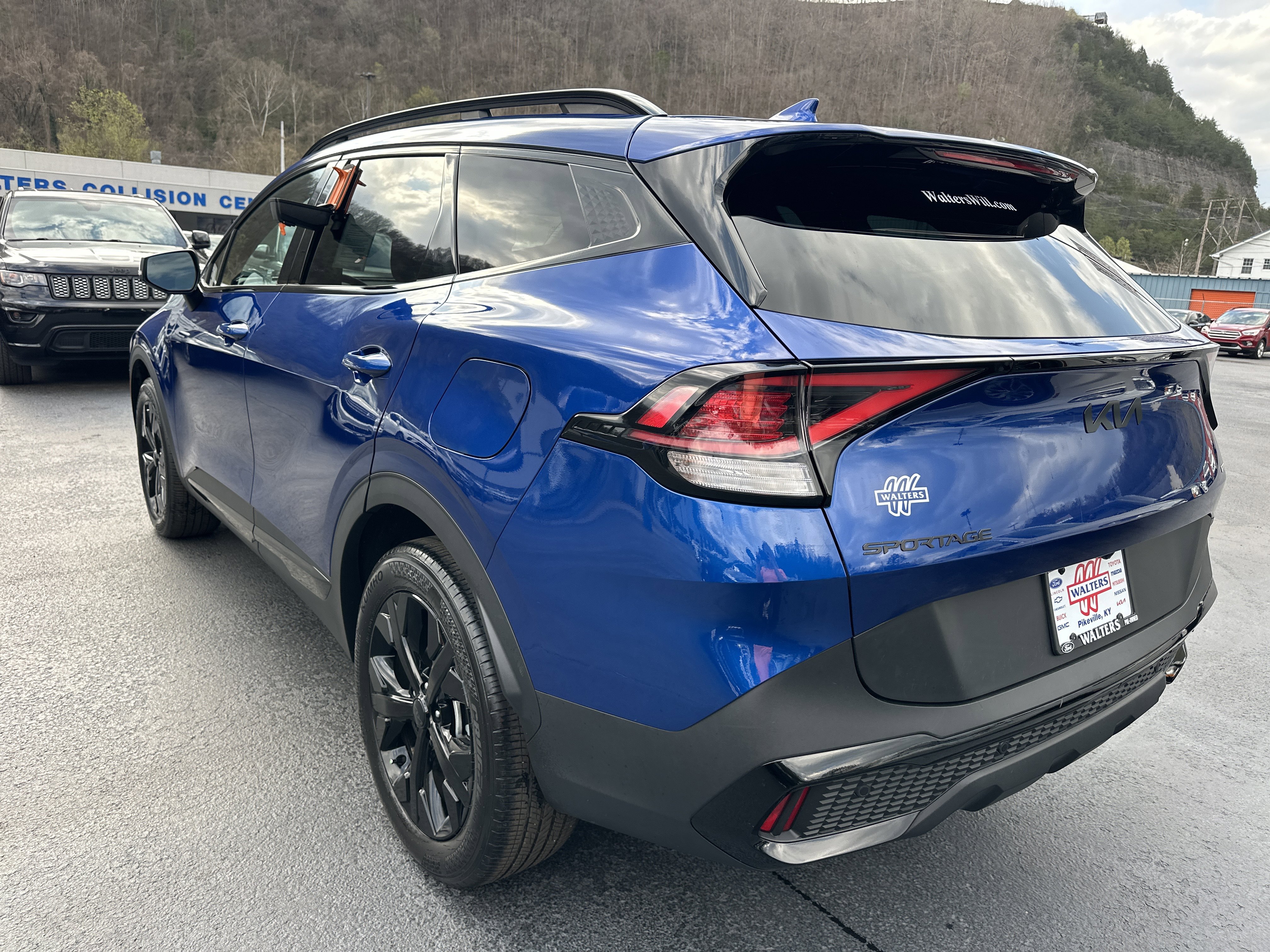 Used 2025 Kia Sportage X-Line AWD/4WD image 7
