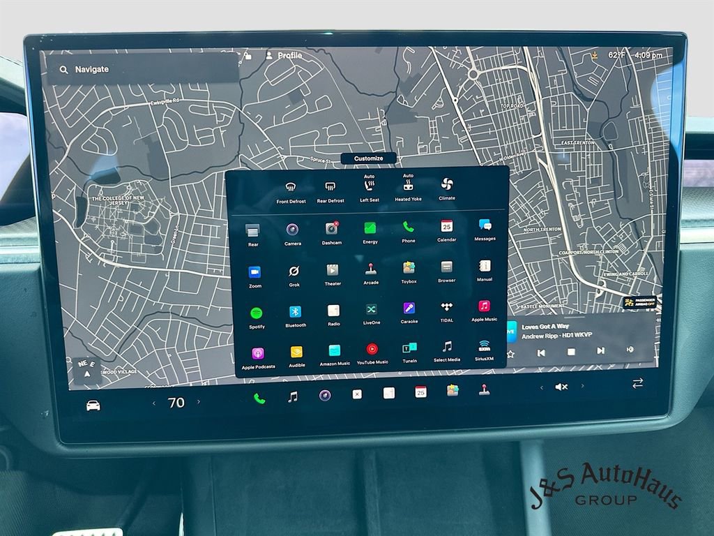 Used 2023 Tesla Model X Plaid image 17