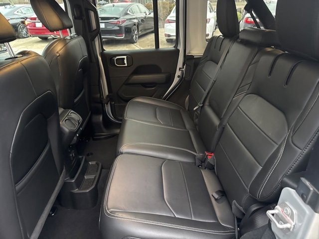 Used 2023 Jeep Wrangler Unlimited Sahara w/ Cold Weather Group image 31