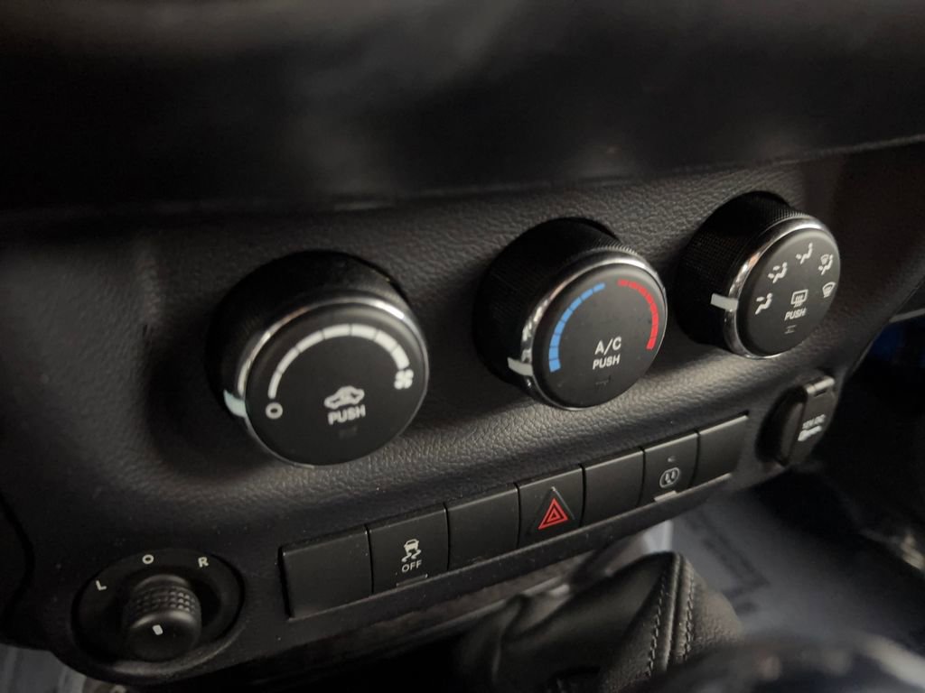 Used 2016 Jeep Wrangler Unlimited Sahara w/ Max Tow Package image 61