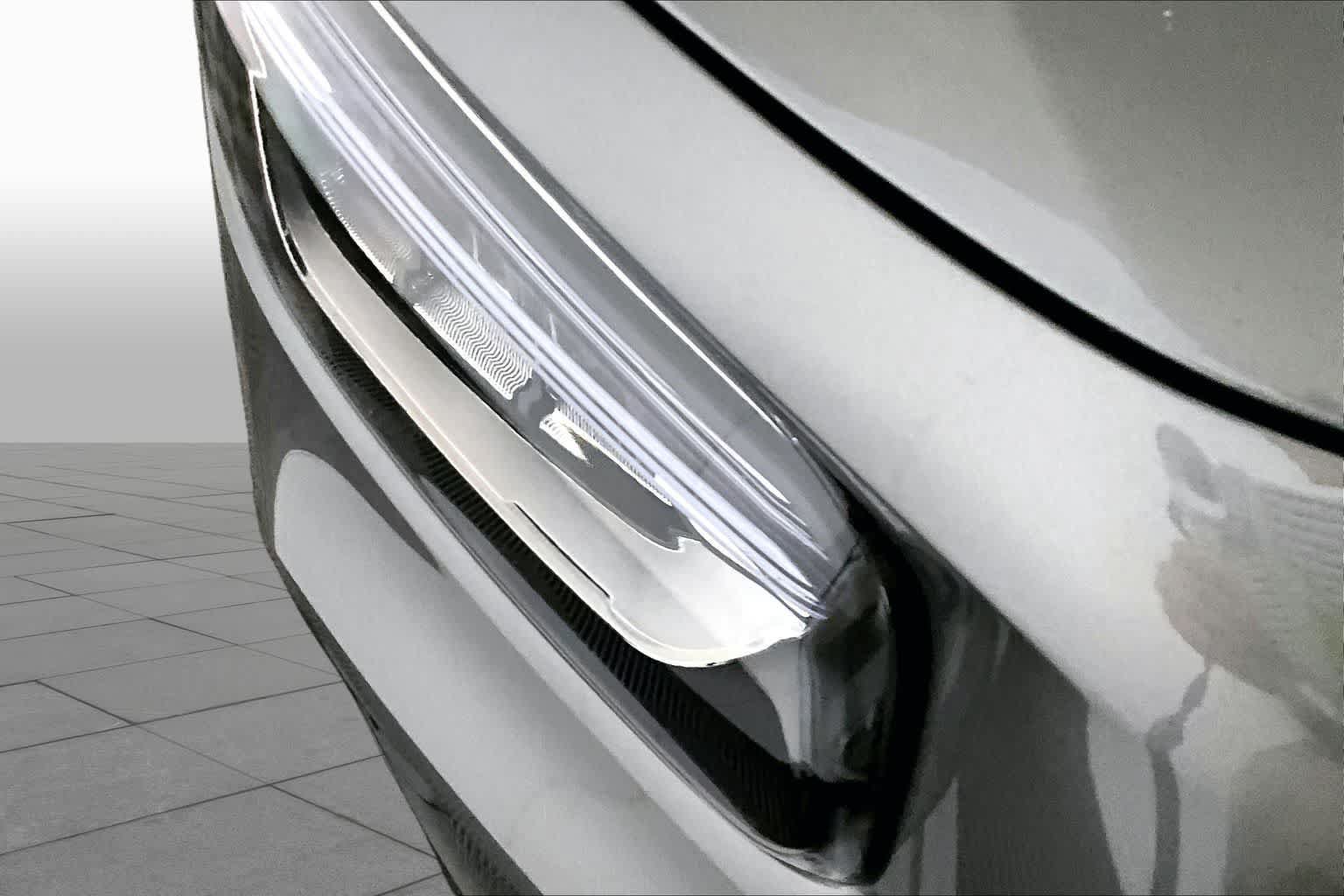 New 2026 Mercedes-Benz GLB 250 4MATIC image 14