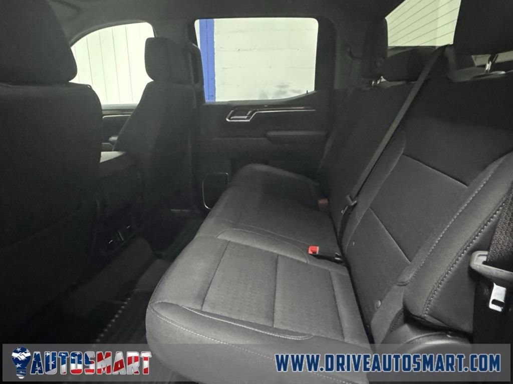 Used 2025 Chevrolet Silverado 1500 LT image 19