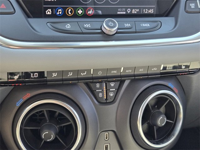 Used 2022 Chevrolet Blazer LT image 21