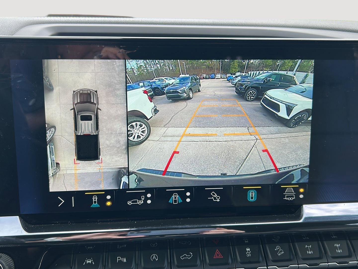 Used 2023 Chevrolet Silverado 1500 ZR2 image 17