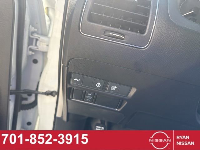 Certified 2022 Nissan Armada Platinum w/ Captain's Chairs Package image 17