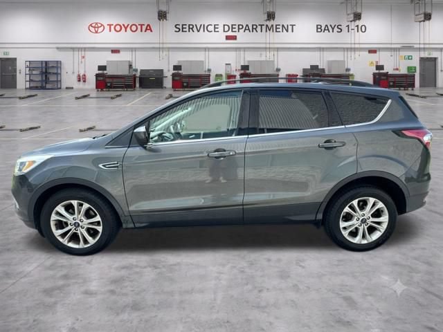 Used 2018 Ford Escape SE FWD image 3