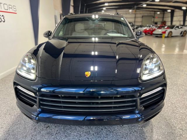 Used 2023 Porsche Cayenne Platinum Edition image 13