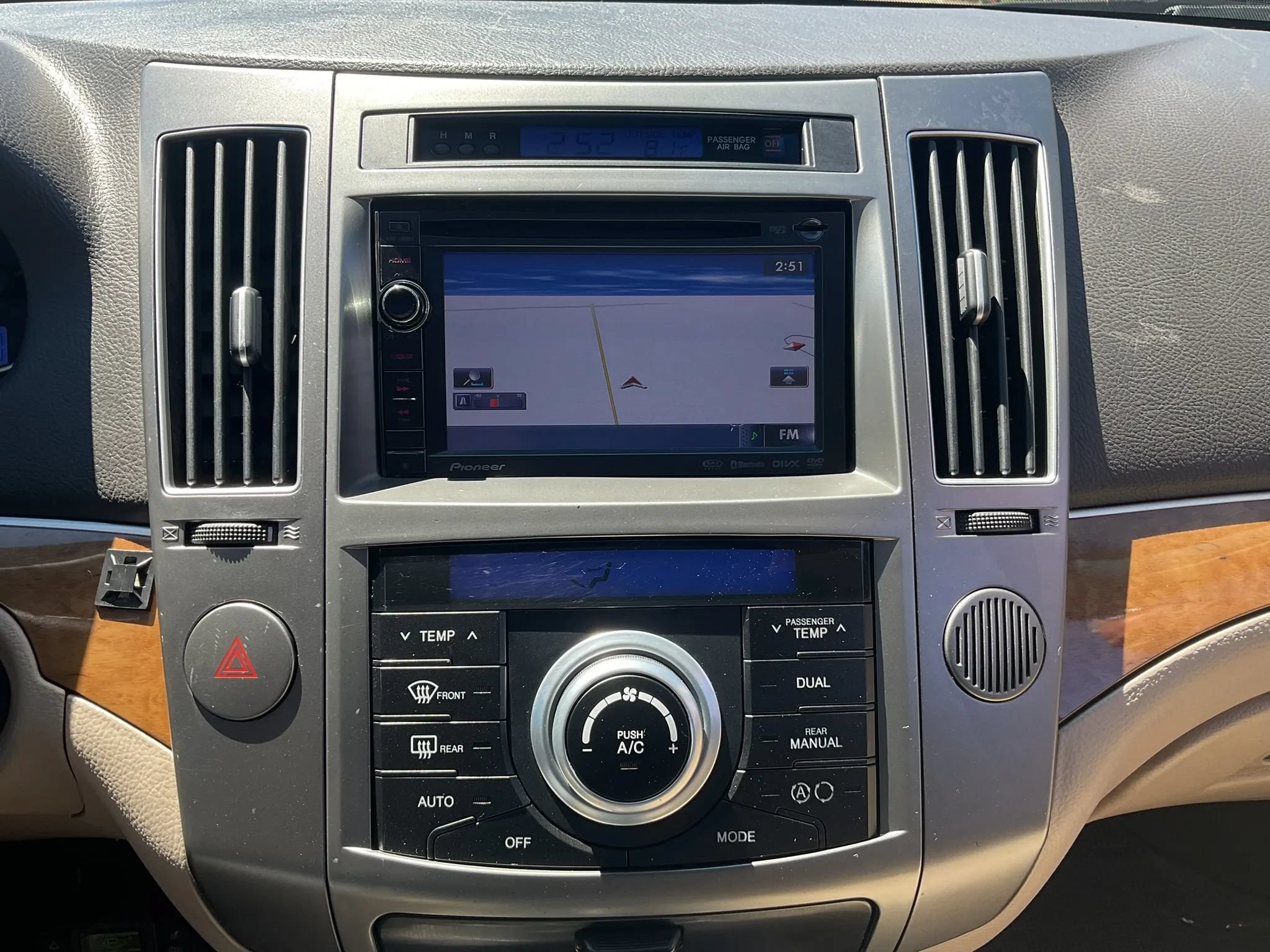 Used 2012 Hyundai Veracruz Limited FWD image 22
