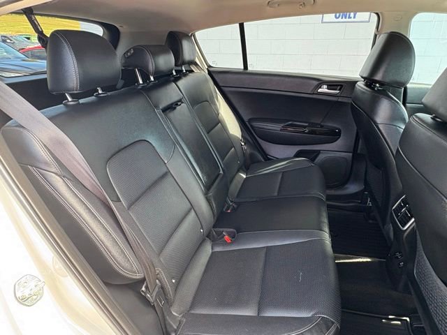 Used 2022 Kia Sportage EX w/ EX Technology Package image 32