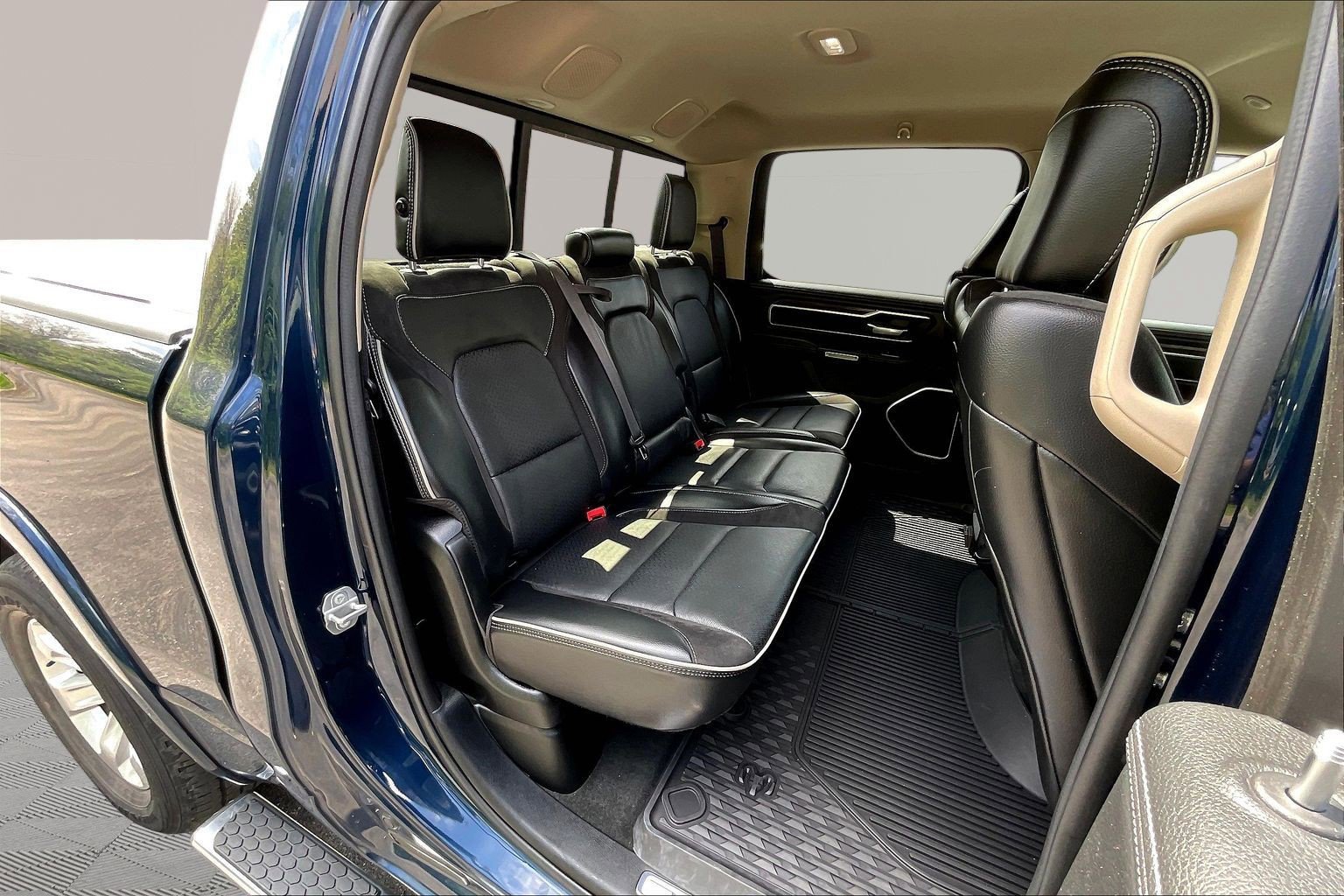 Used 2020 RAM 1500 Laramie image 26