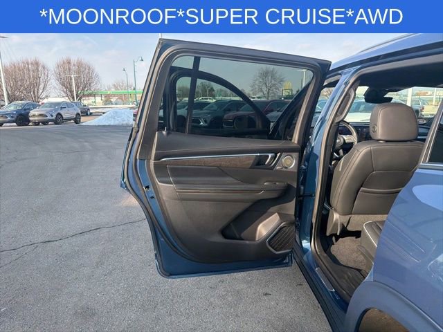 Used 2025 Buick Enclave Avenir w/ Super Cruise Package image 25