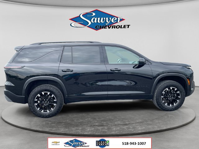 Used 2025 Chevrolet Traverse Z71 w/ LPO, Floor Liner Package AWD/4WD image 6