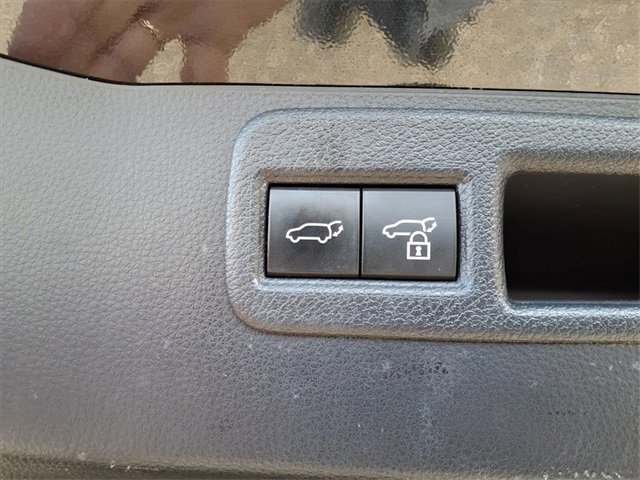 Used 2022 Toyota Venza Limited w/ Advanced Technology Package image 10