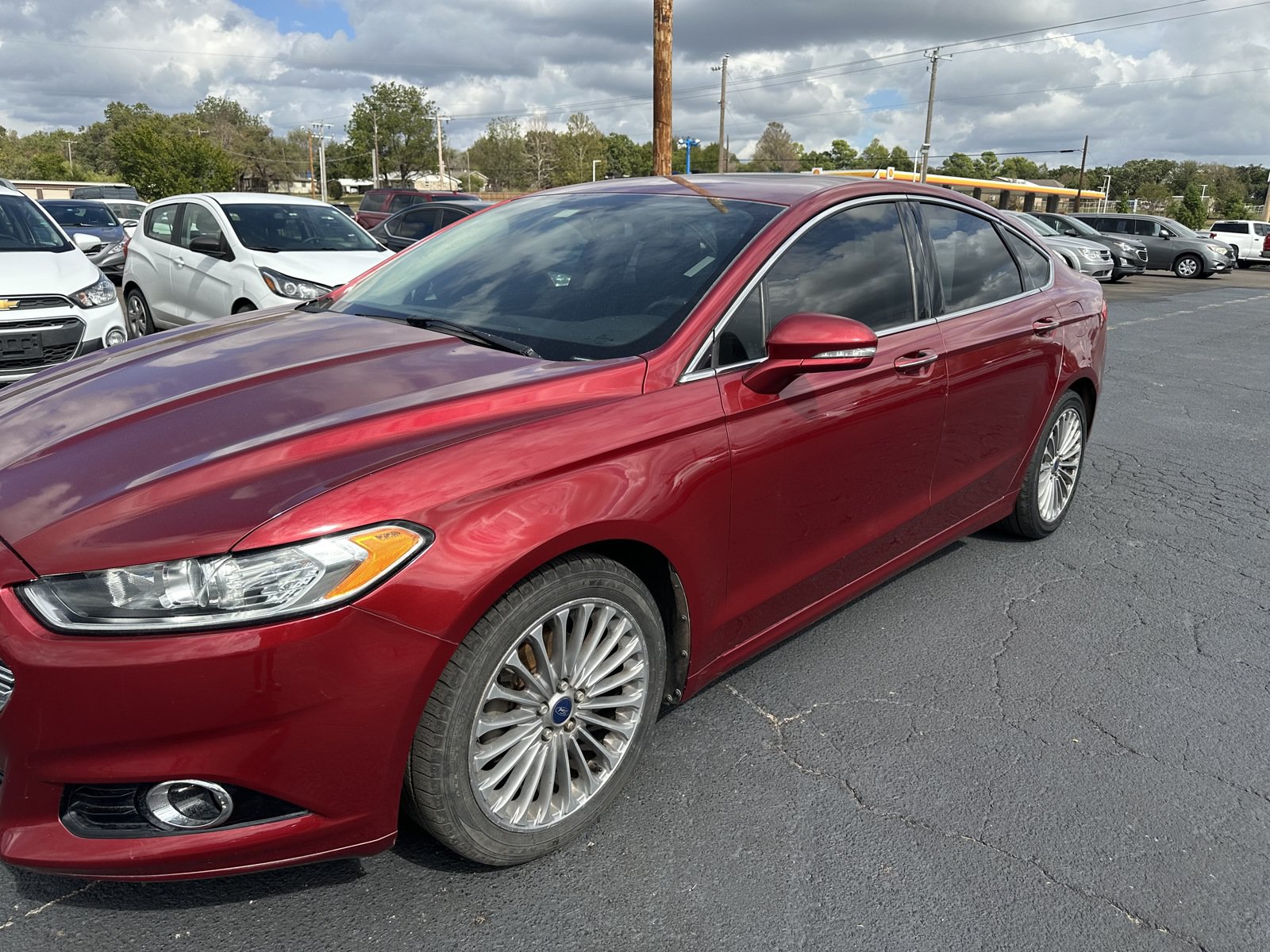 Used 2014 Ford Fusion Titanium FWD image 2