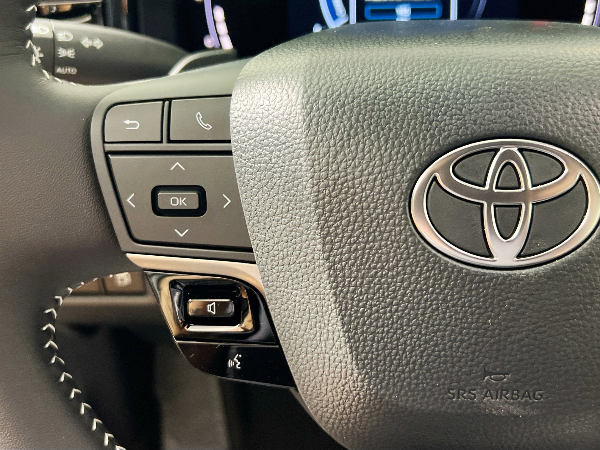 New 2026 Toyota Camry SE image 18