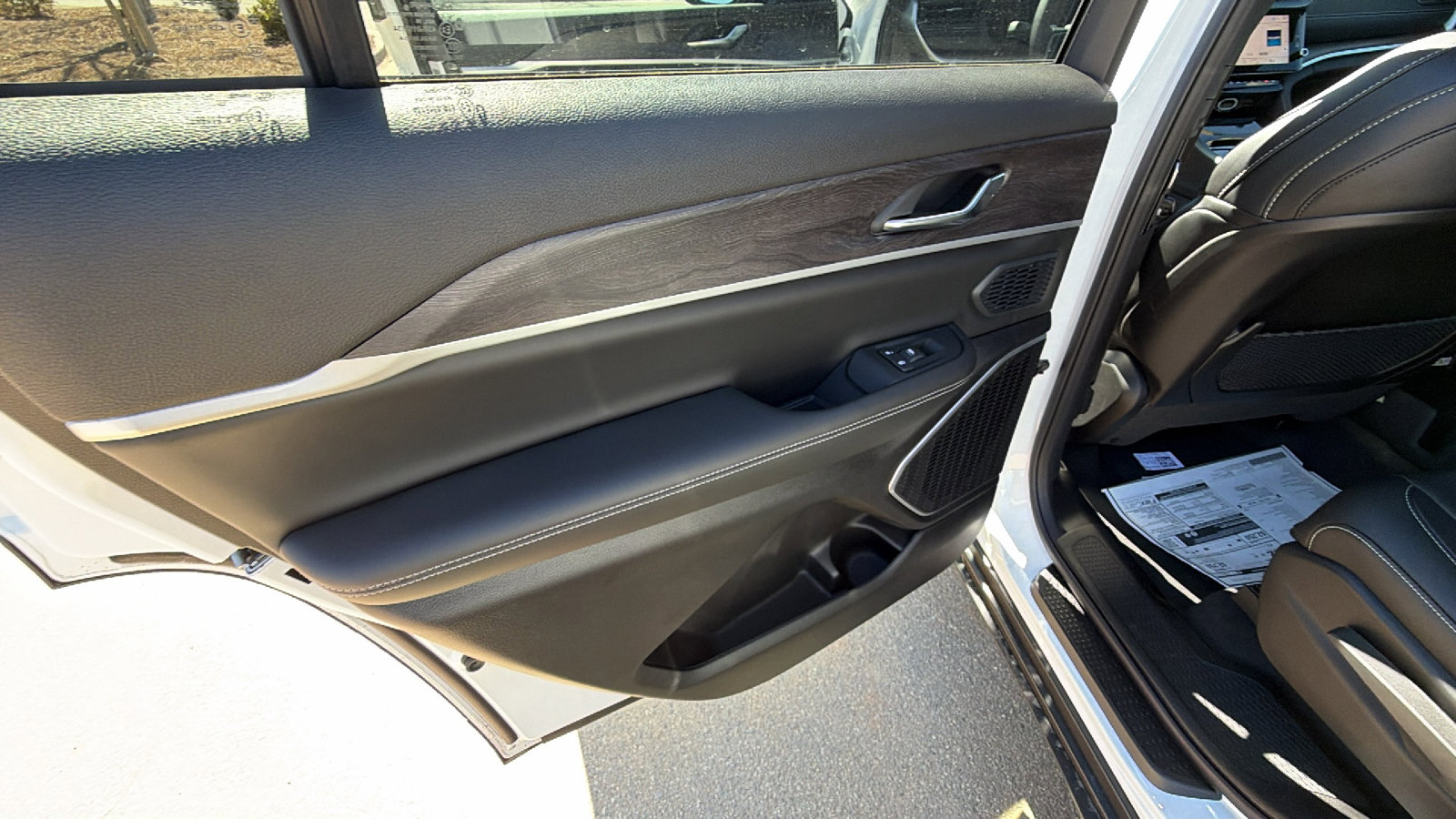 New 2026 Jeep Grand Cherokee L Limited AWD/4WD image 20