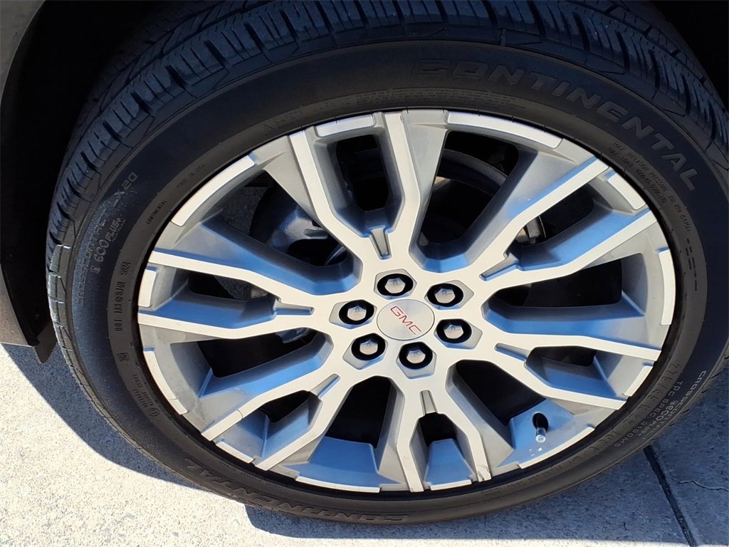 Certified 2025 GMC Acadia Denali w/ Super Cruise Package image 9