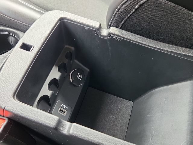 Used 2019 Jeep Cherokee Latitude Plus w/ Cold Weather Group AWD/4WD image 45