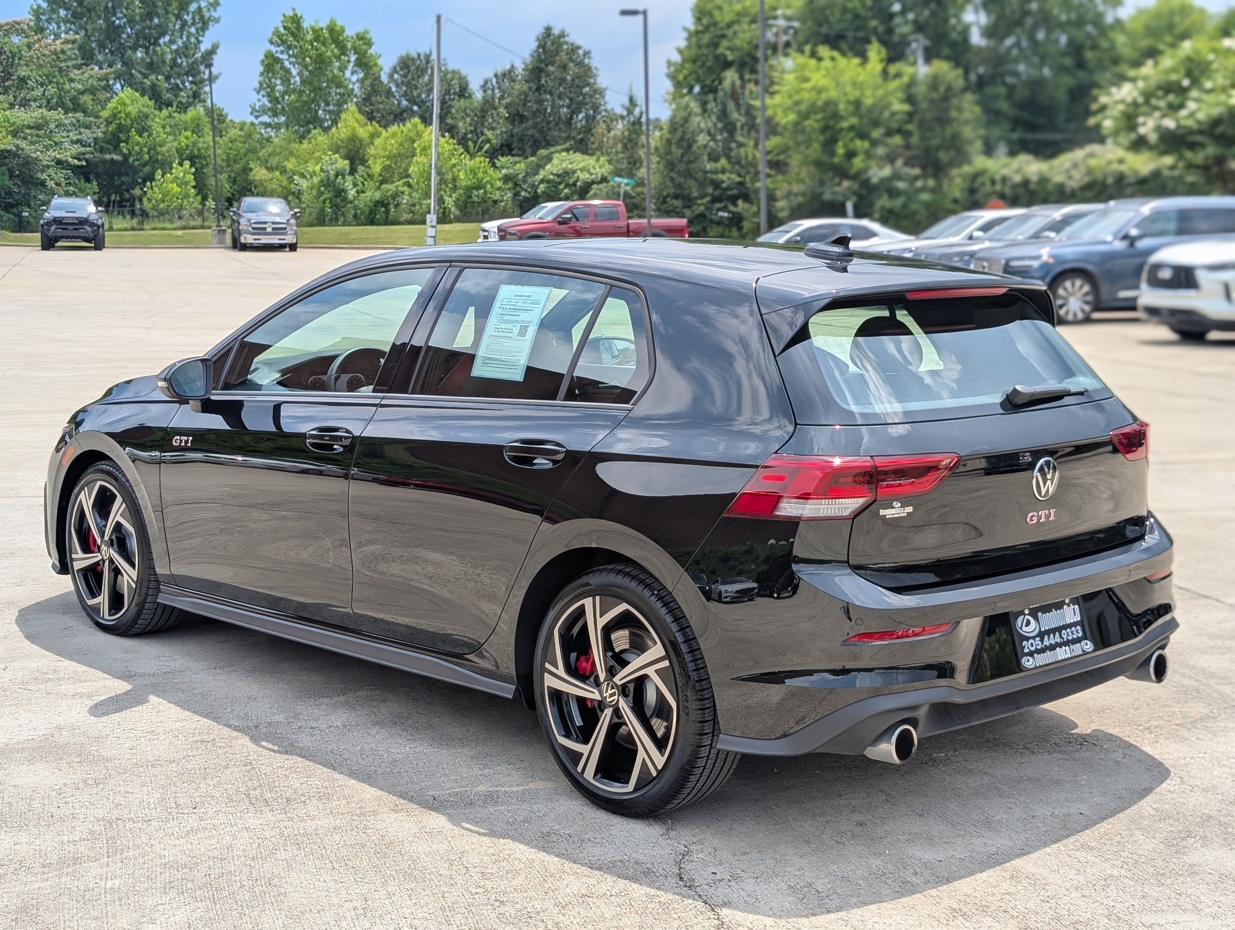 Used 2026 Volkswagen GTI SE FWD image 7