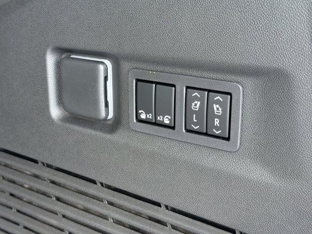 New 2026 GMC Yukon XL Elevation RWD image 17