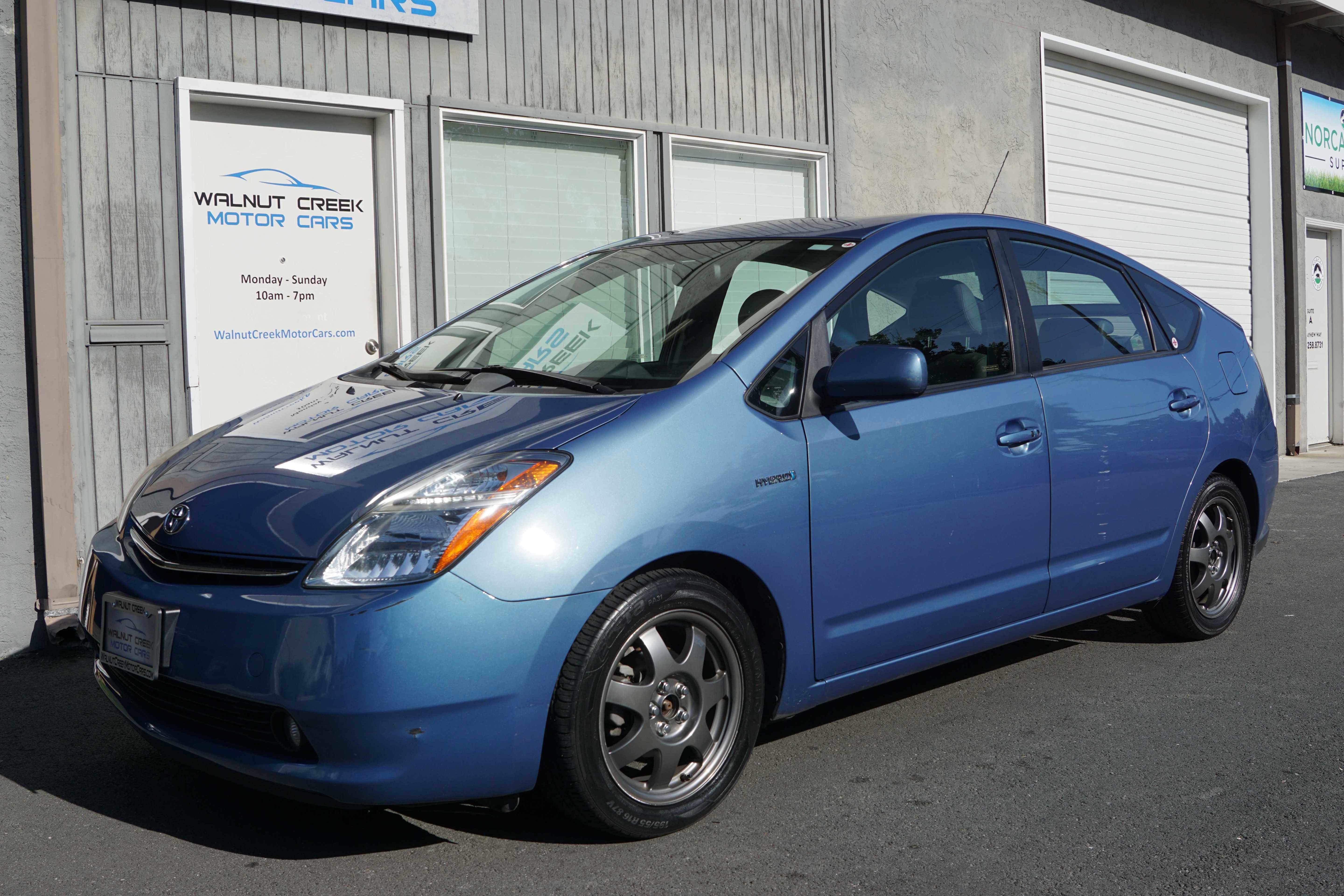 Used 2009 Toyota Prius Touring FWD image 4