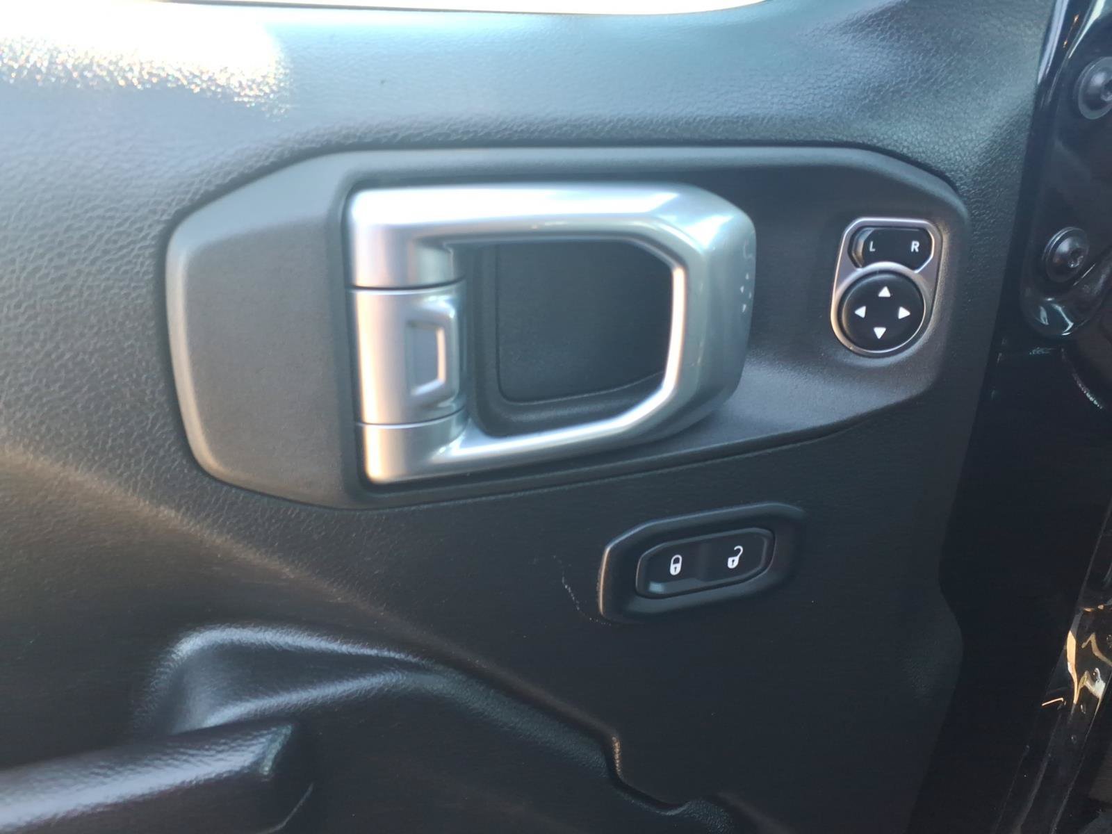 Used 2023 Jeep Gladiator Sport AWD/4WD image 14