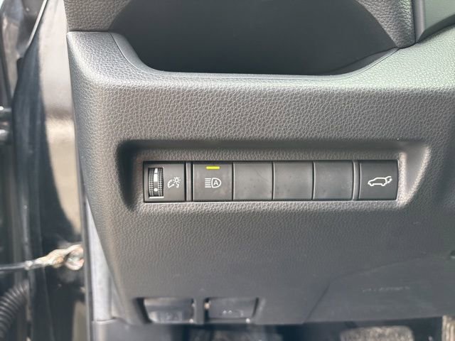 Used 2023 Toyota RAV4 XLE Premium image 42