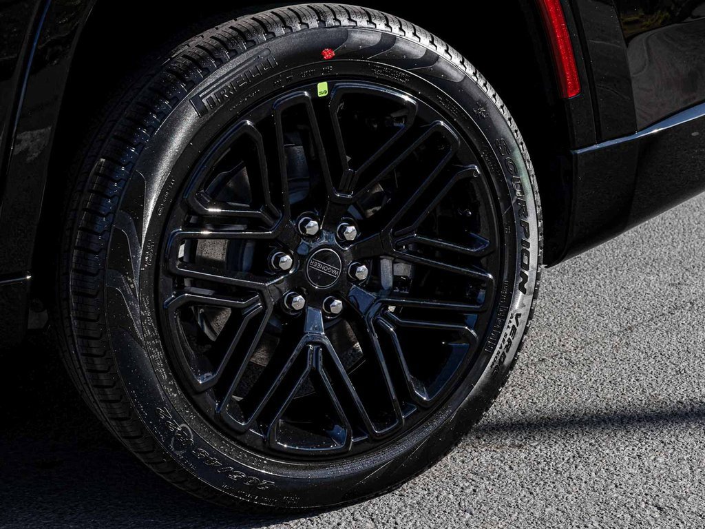 New 2025 Jeep Wagoneer Series II image 8