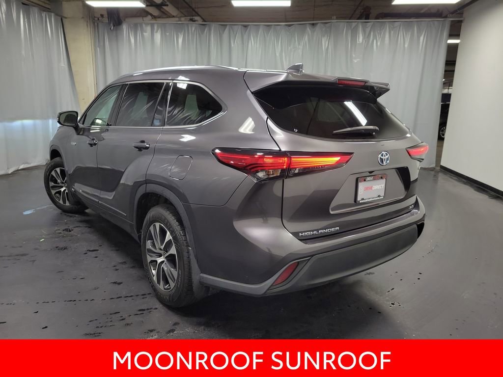 Used 2021 Toyota Highlander XLE image 6