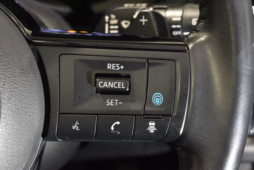 Used 2023 Nissan Pathfinder SV image 18