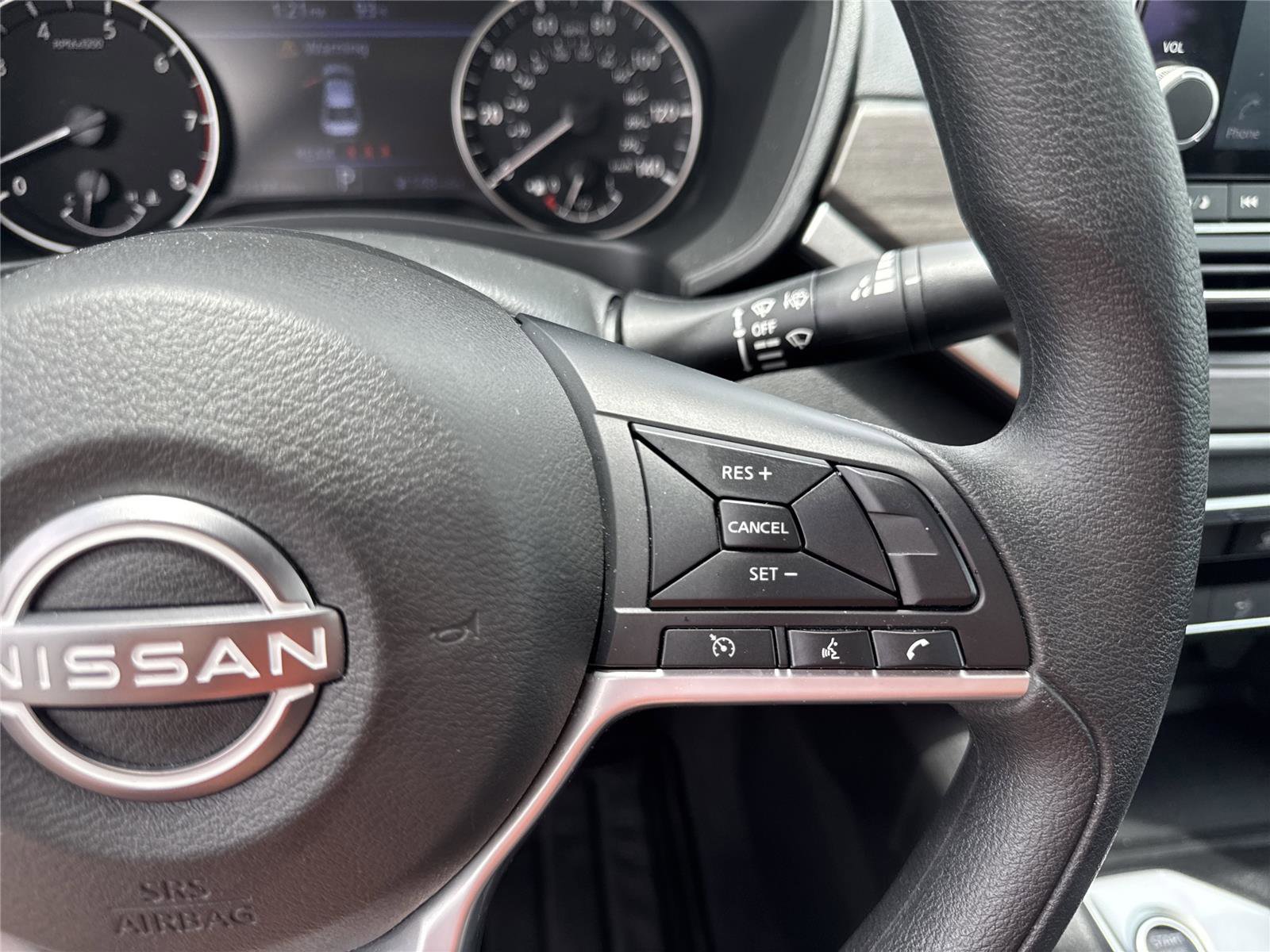 Used 2025 Nissan Altima 2.5 SV FWD image 22