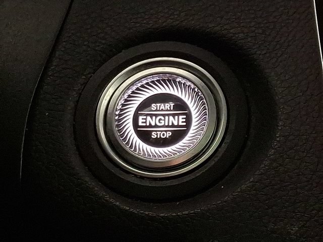 Used 2021 Mercedes-Benz GLC 300 4MATIC image 25