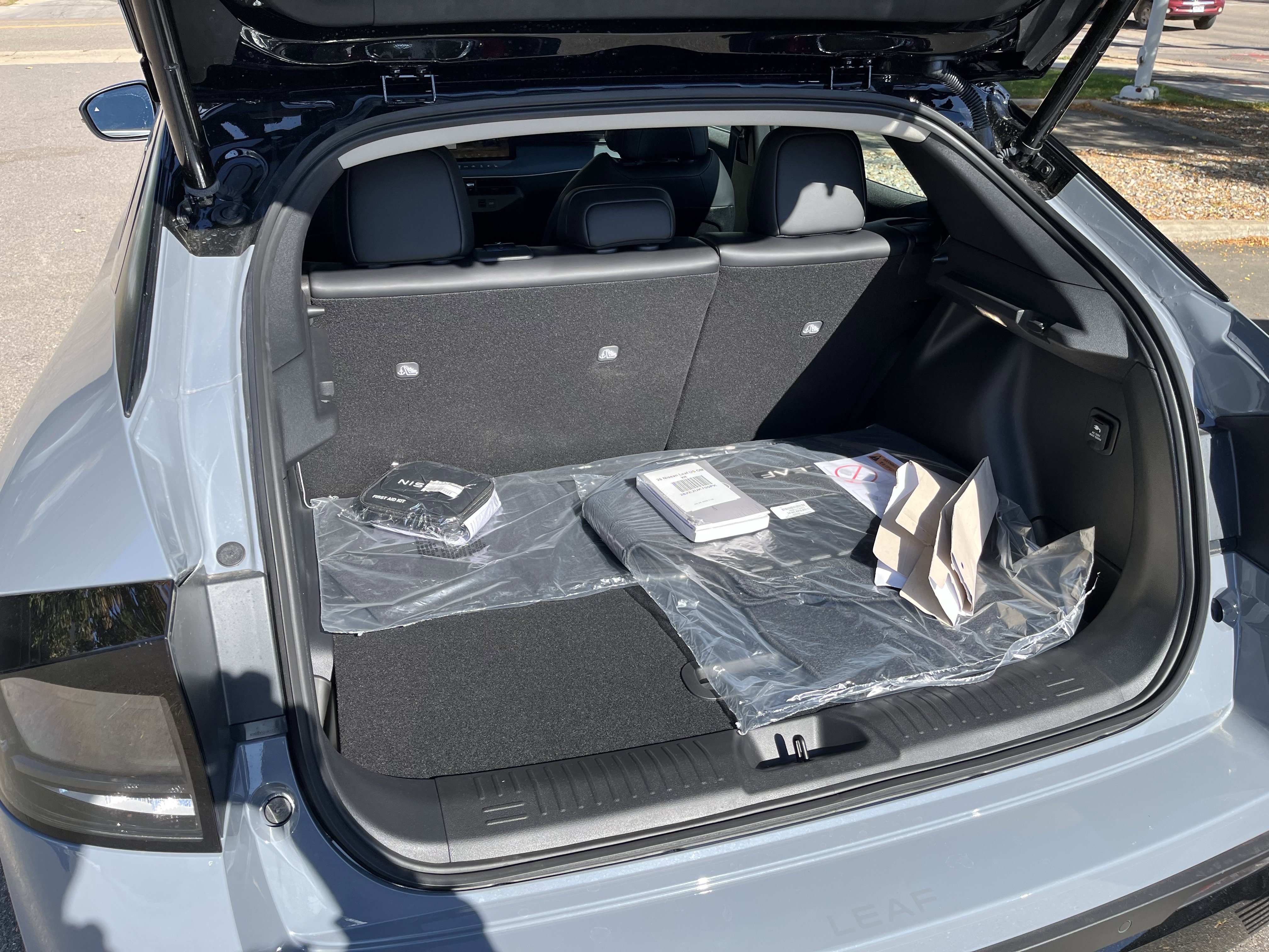 New 2026 Nissan Leaf Platinum+ w/ Cargo Package (Platinum+) image 27