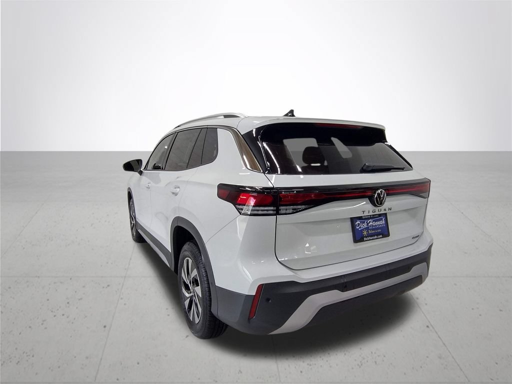 New 2026 Volkswagen Tiguan S AWD/4WD image 10