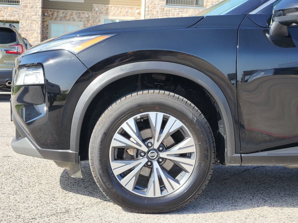 Used 2021 Nissan Rogue SV AWD/4WD image 7
